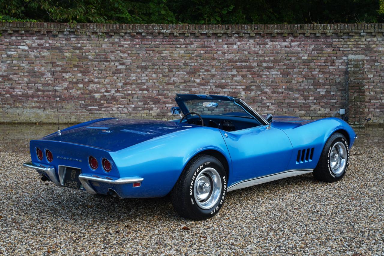 1968 Chevrolet Corvette C3 Convertible 327