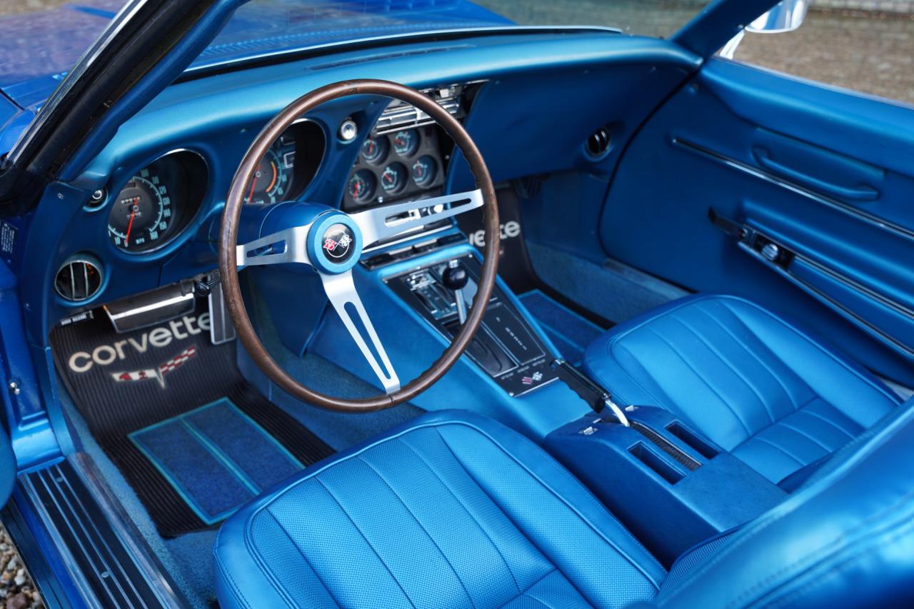 1968 Chevrolet Corvette C3 Convertible 327