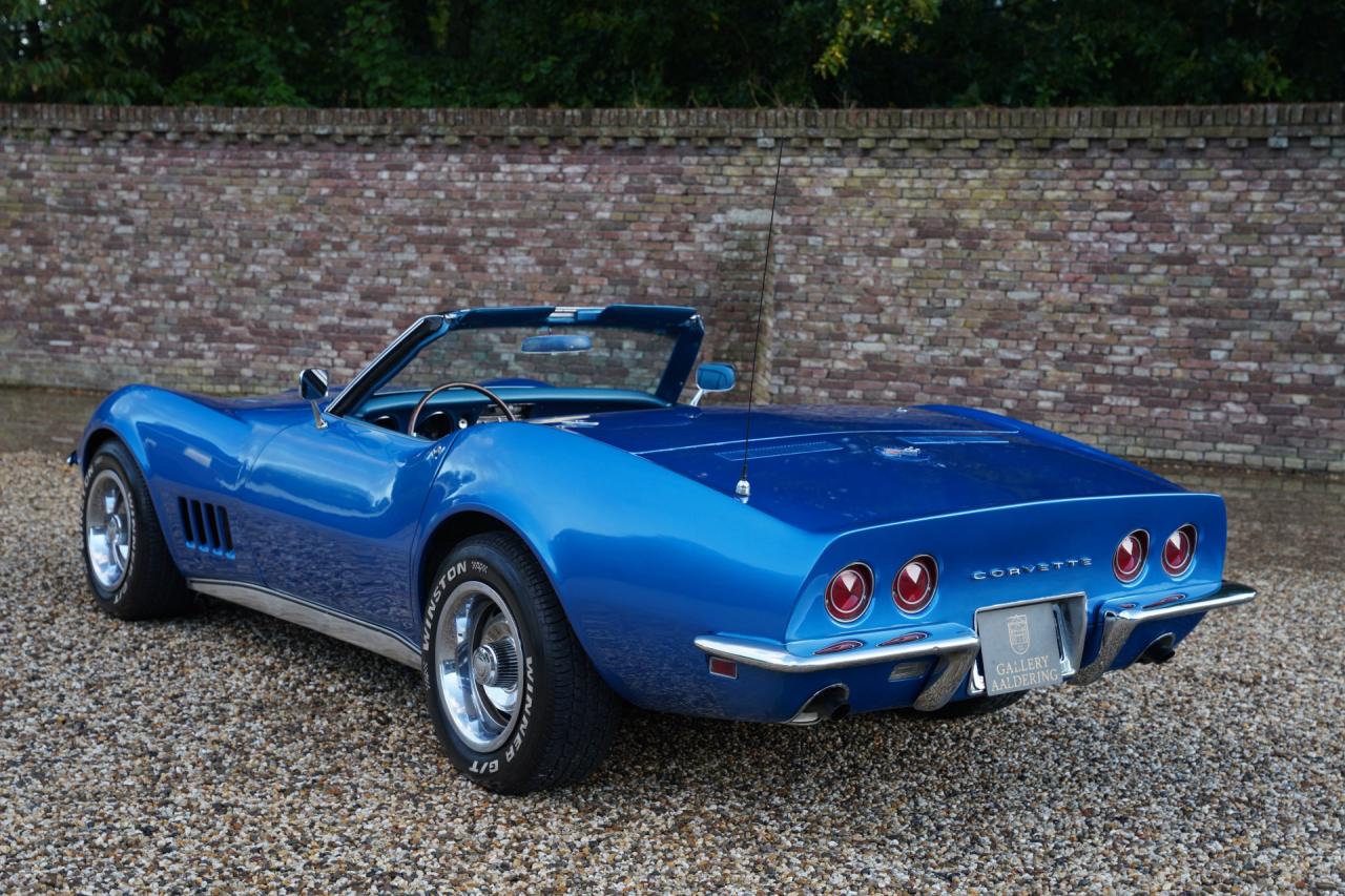 1968 Chevrolet Corvette C3 Convertible 327