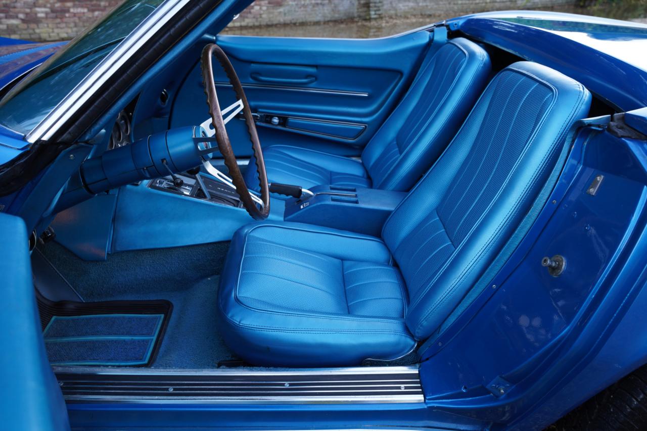 1968 Chevrolet Corvette C3 Convertible 327