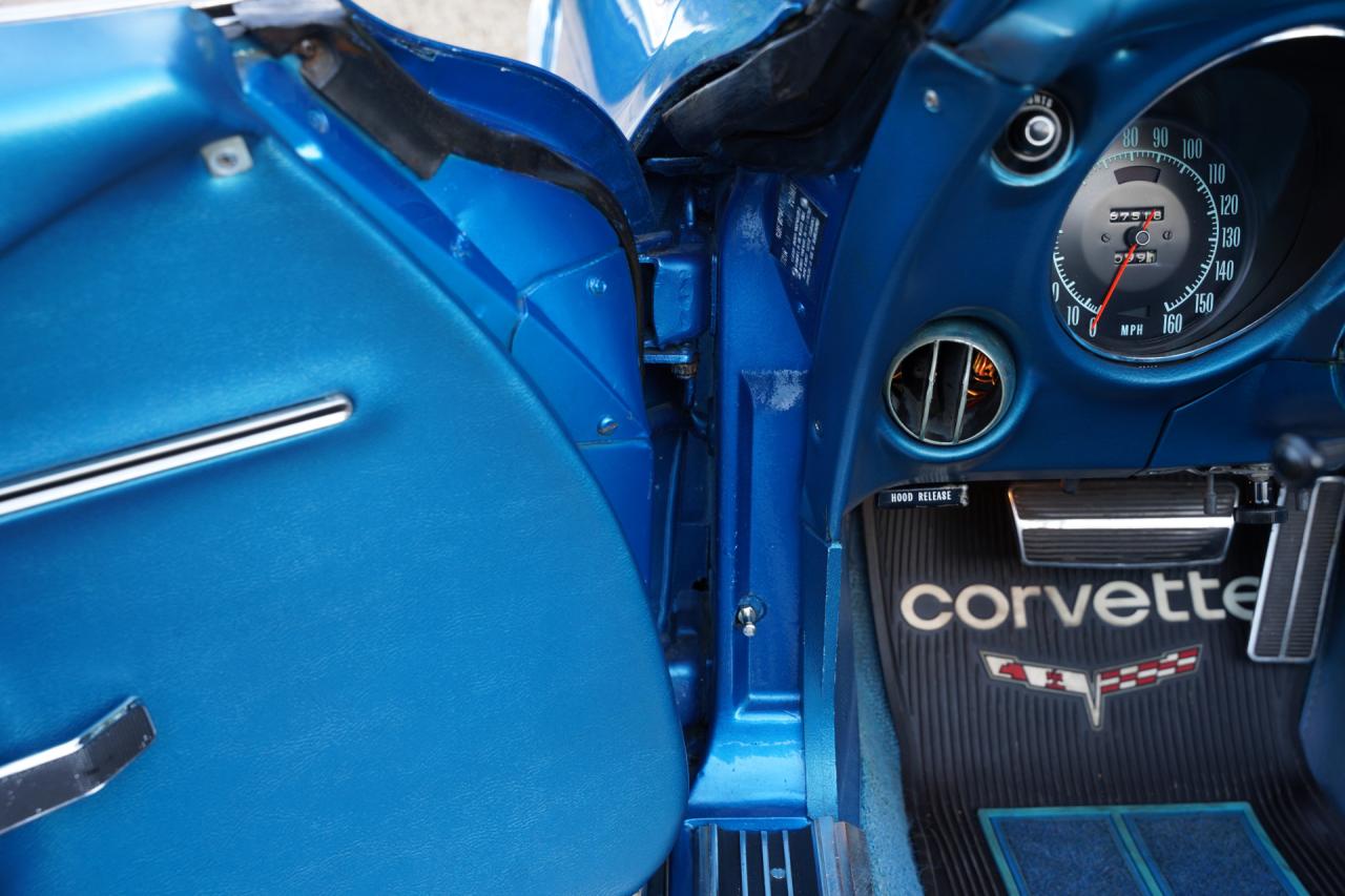 1968 Chevrolet Corvette C3 Convertible 327