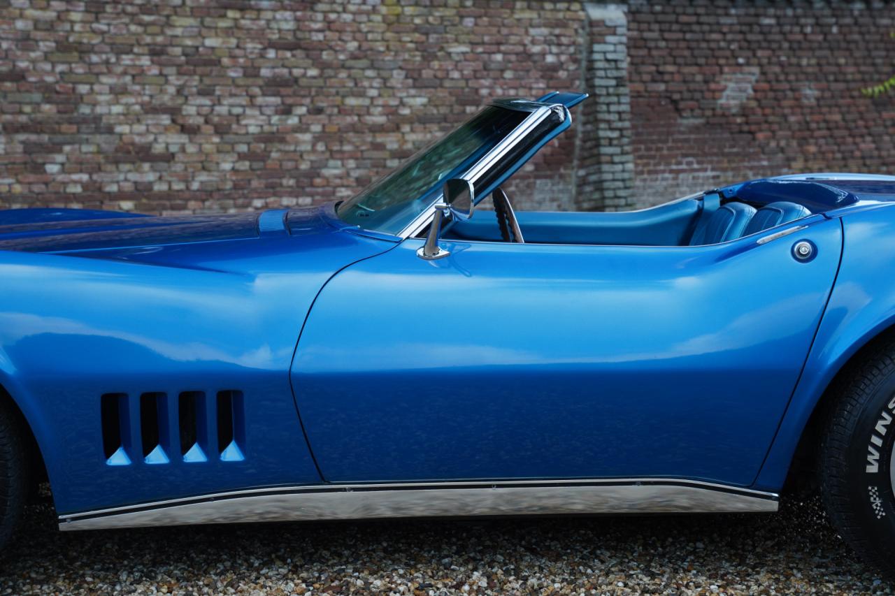 1968 Chevrolet Corvette C3 Convertible 327