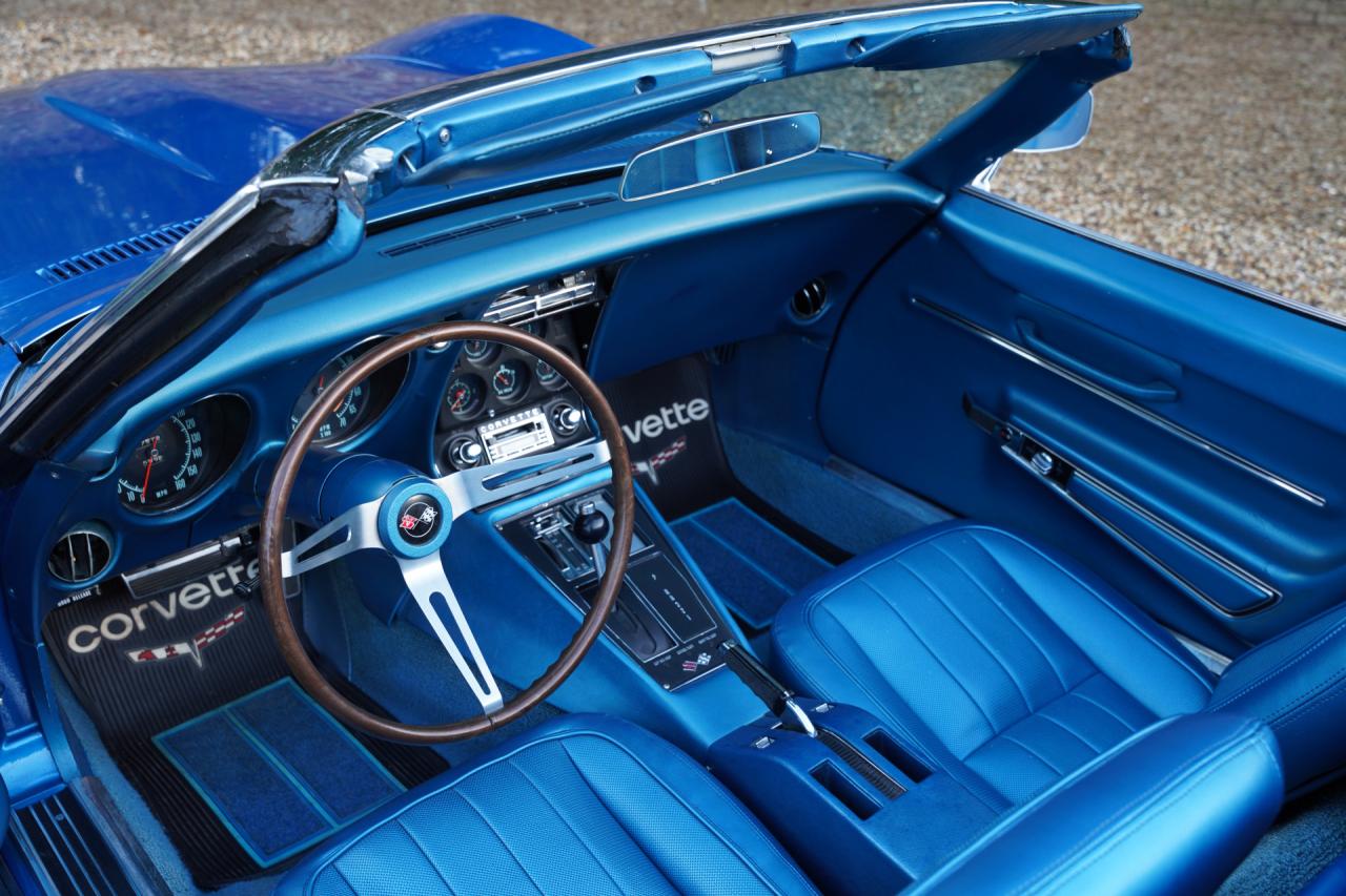 1968 Chevrolet Corvette C3 Convertible 327