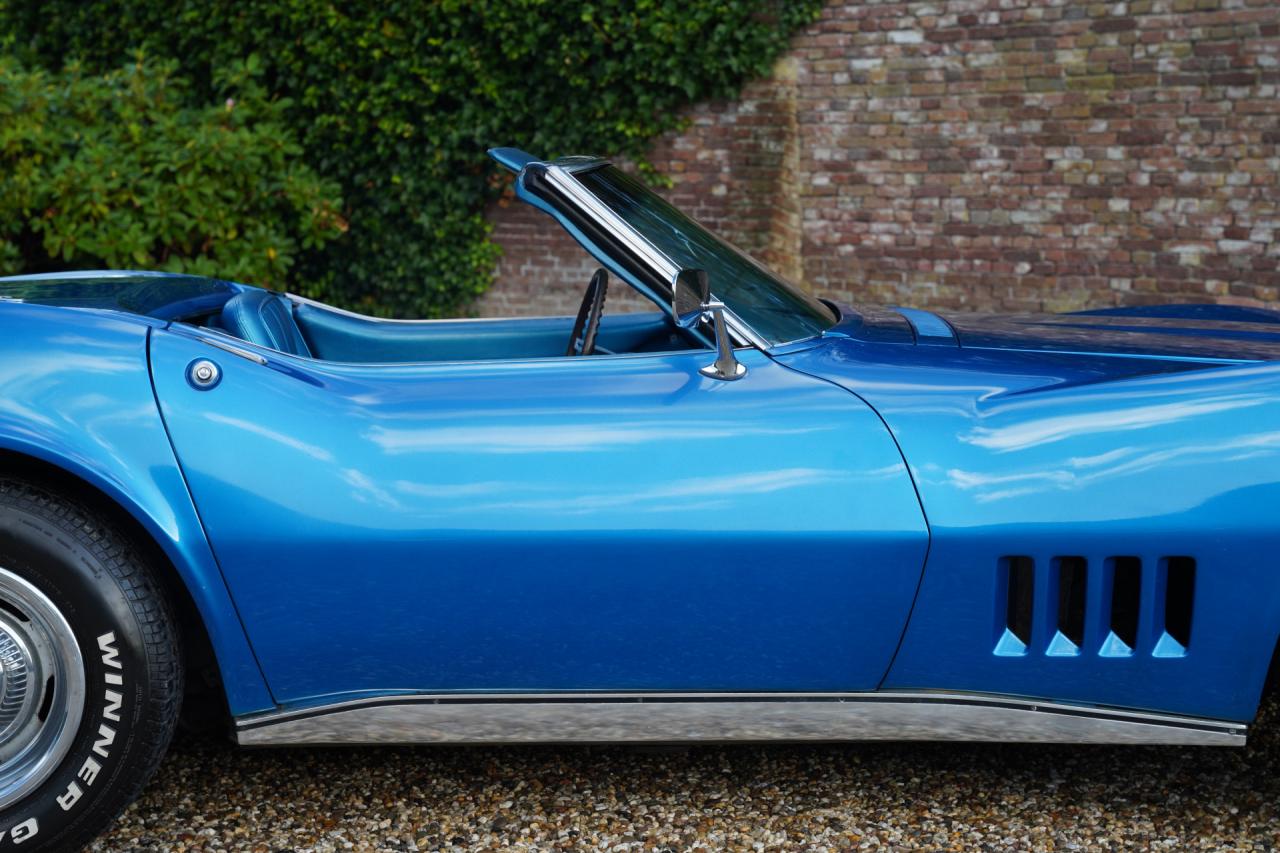 1968 Chevrolet Corvette C3 Convertible 327