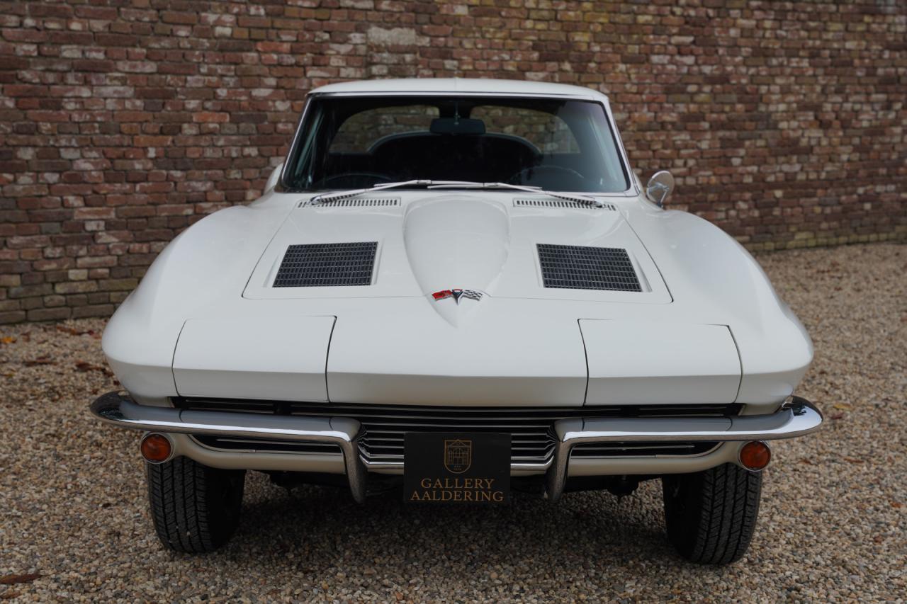 1963 Chevrolet Corvette C2 Sting Ray Split Window