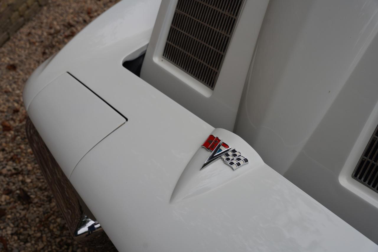 1963 Chevrolet Corvette C2 Sting Ray Split Window
