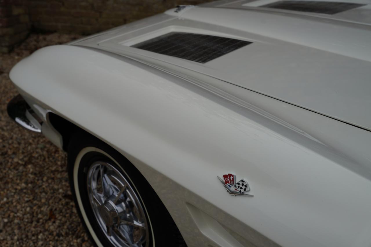 1963 Chevrolet Corvette C2 Sting Ray Split Window