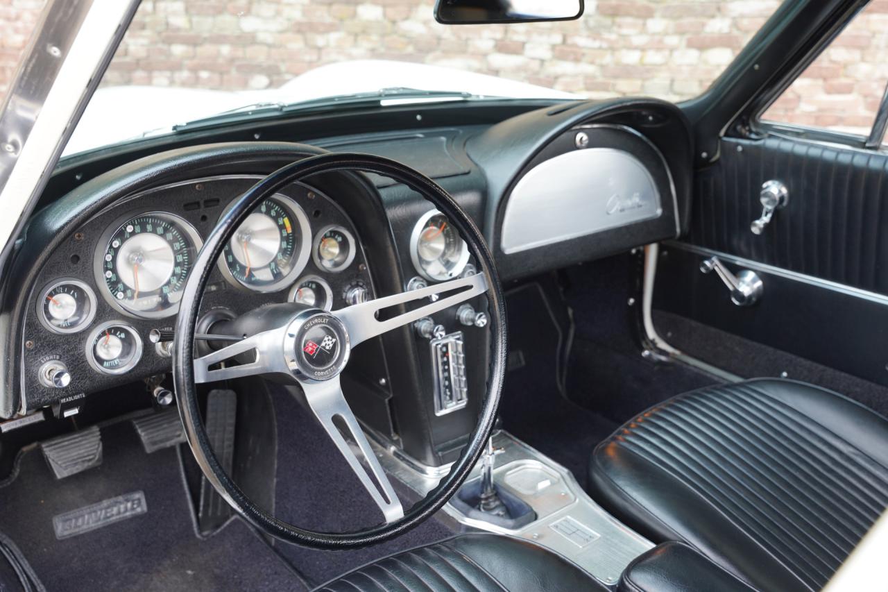 1963 Chevrolet Corvette C2 Sting Ray Split Window