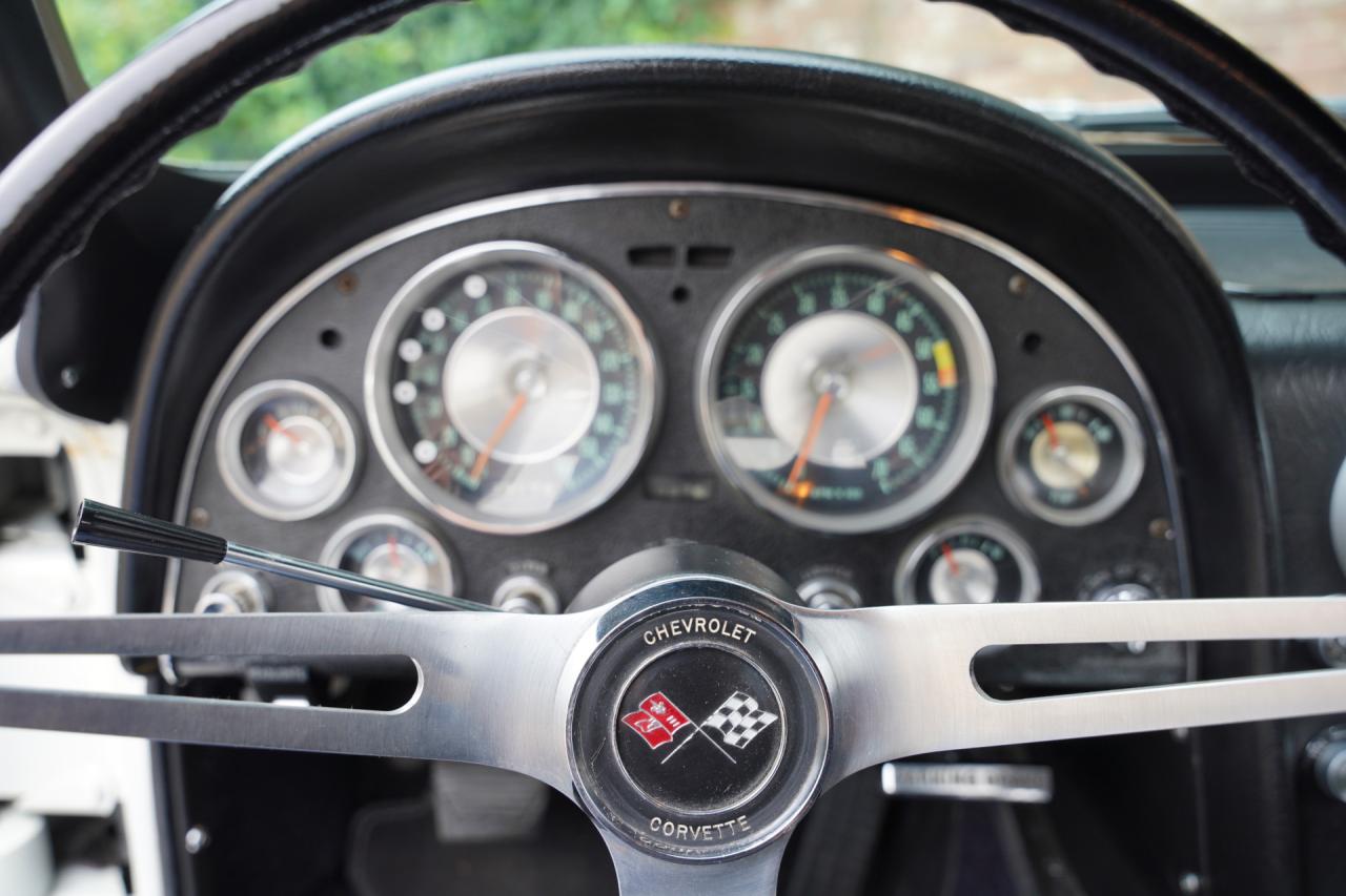 1963 Chevrolet Corvette C2 Sting Ray Split Window