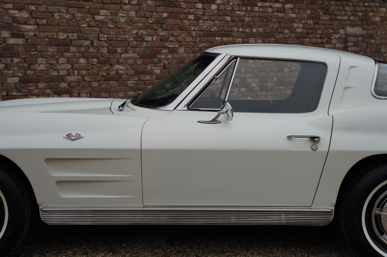 1963 Chevrolet Corvette C2 Sting Ray Split Window