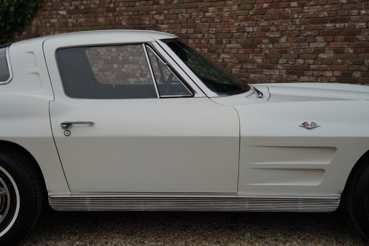 1963 Chevrolet Corvette C2 Sting Ray Split Window