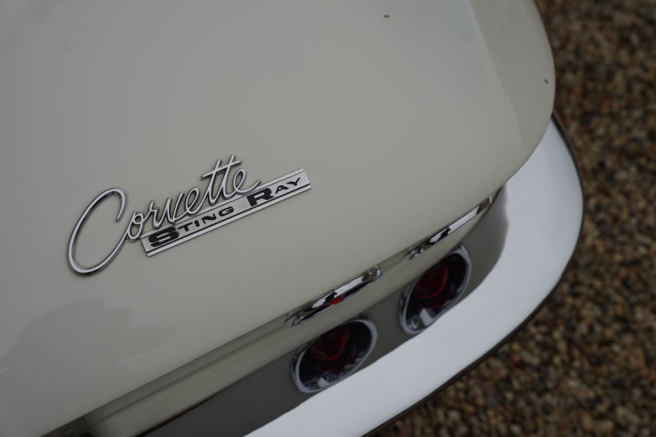 1963 Chevrolet Corvette C2 Sting Ray Split Window
