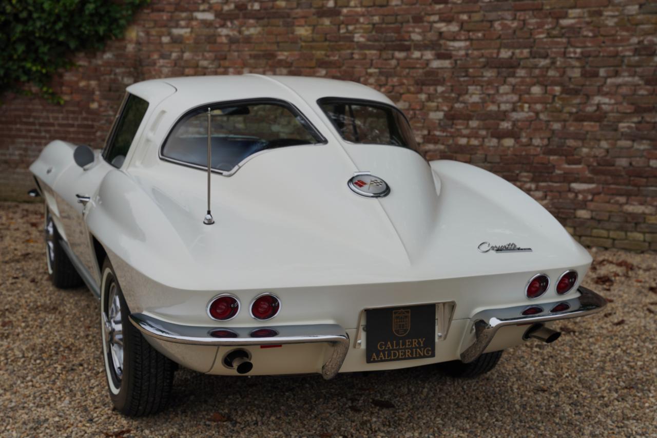 1963 Chevrolet Corvette C2 Sting Ray Split Window