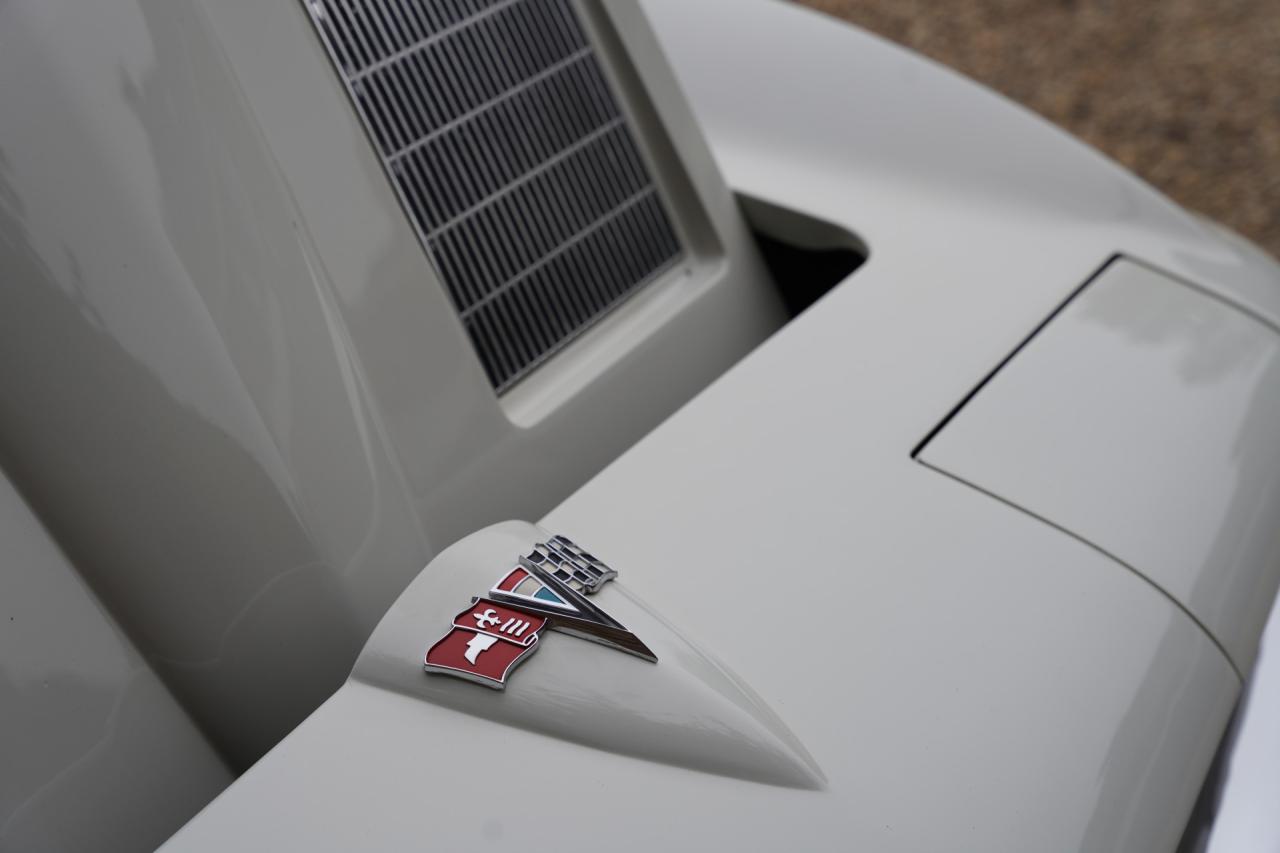 1963 Chevrolet Corvette C2 Sting Ray Split Window