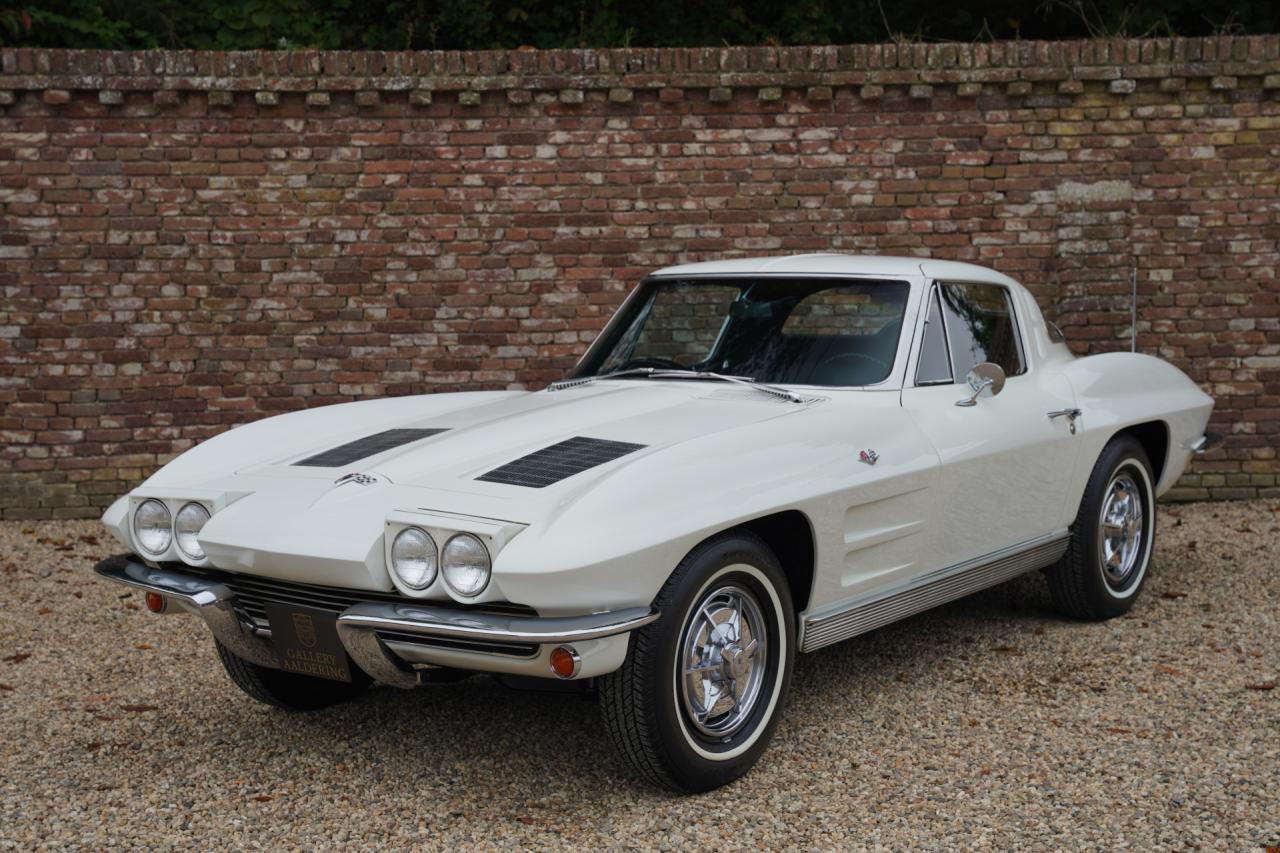 1963 Chevrolet Corvette C2 Sting Ray Split Window