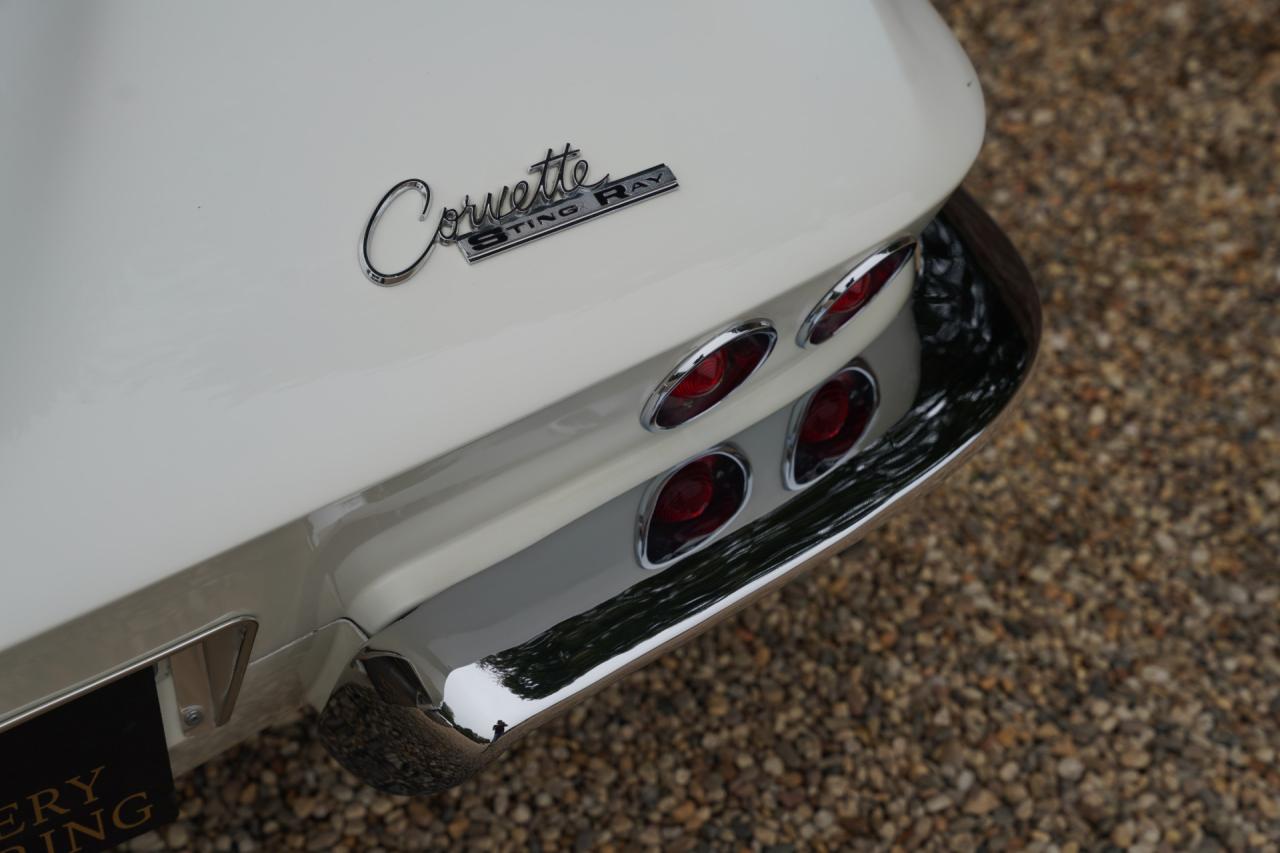 1963 Chevrolet Corvette C2 Sting Ray Split Window