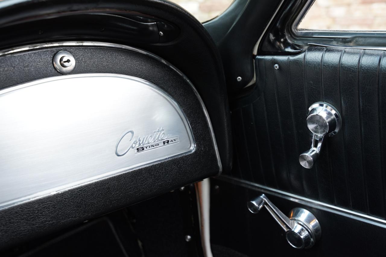 1963 Chevrolet Corvette C2 Sting Ray Split Window