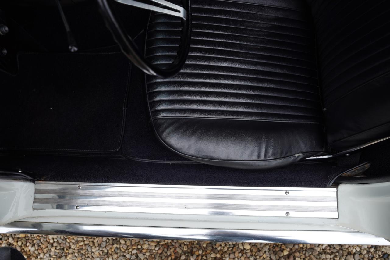 1963 Chevrolet Corvette C2 Sting Ray Split Window