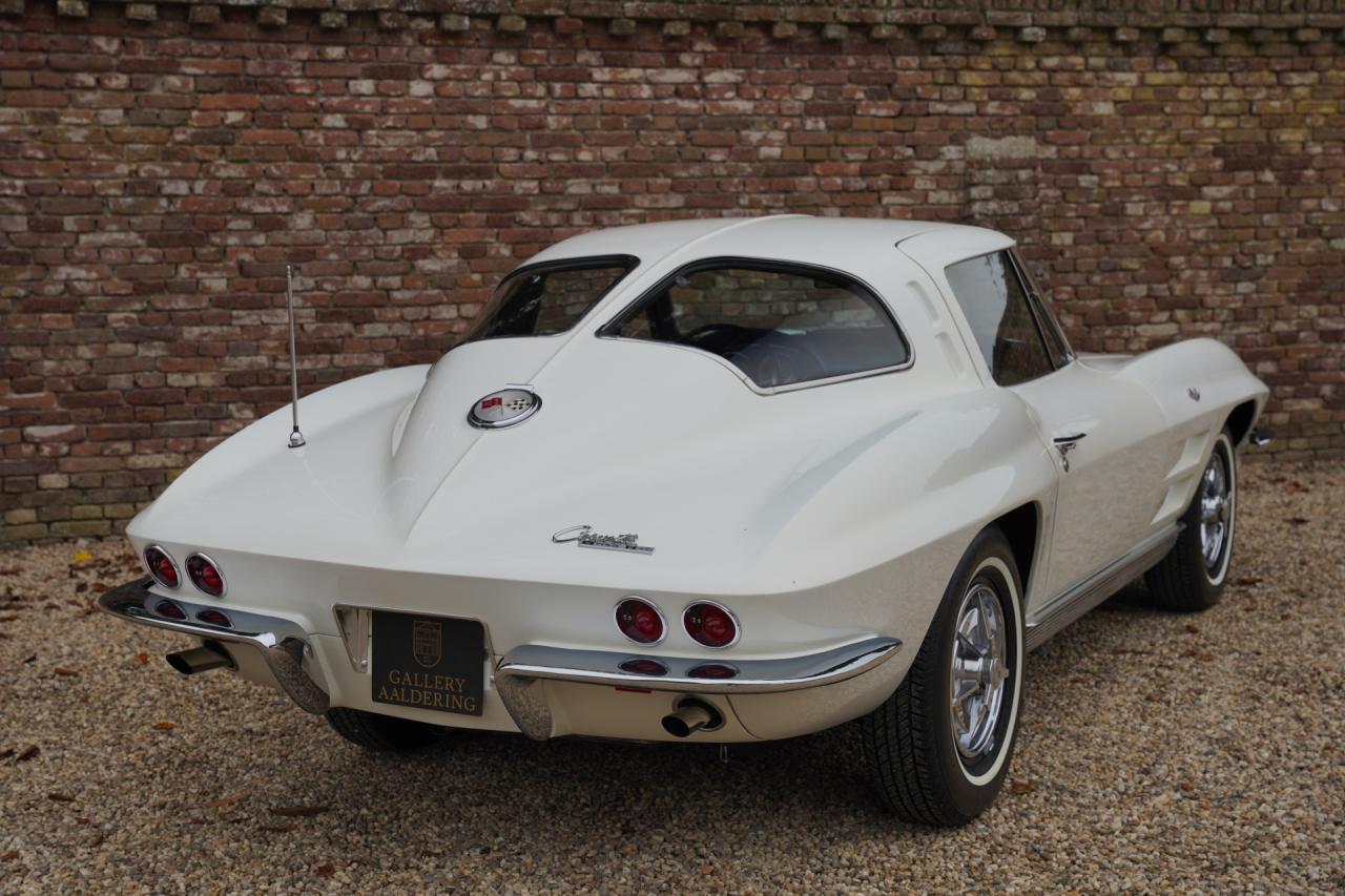 1963 Chevrolet Corvette C2 Sting Ray Split Window