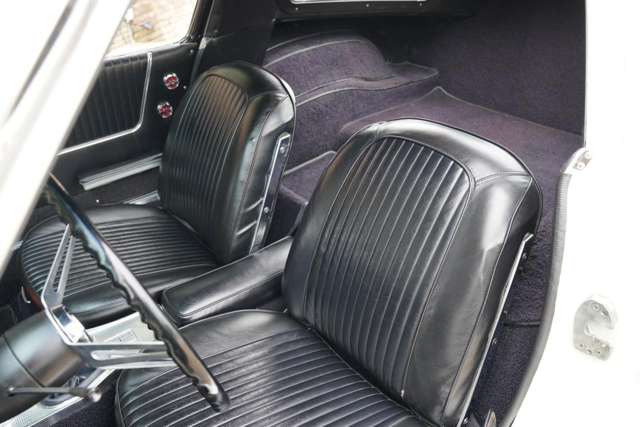 1963 Chevrolet Corvette C2 Sting Ray Split Window