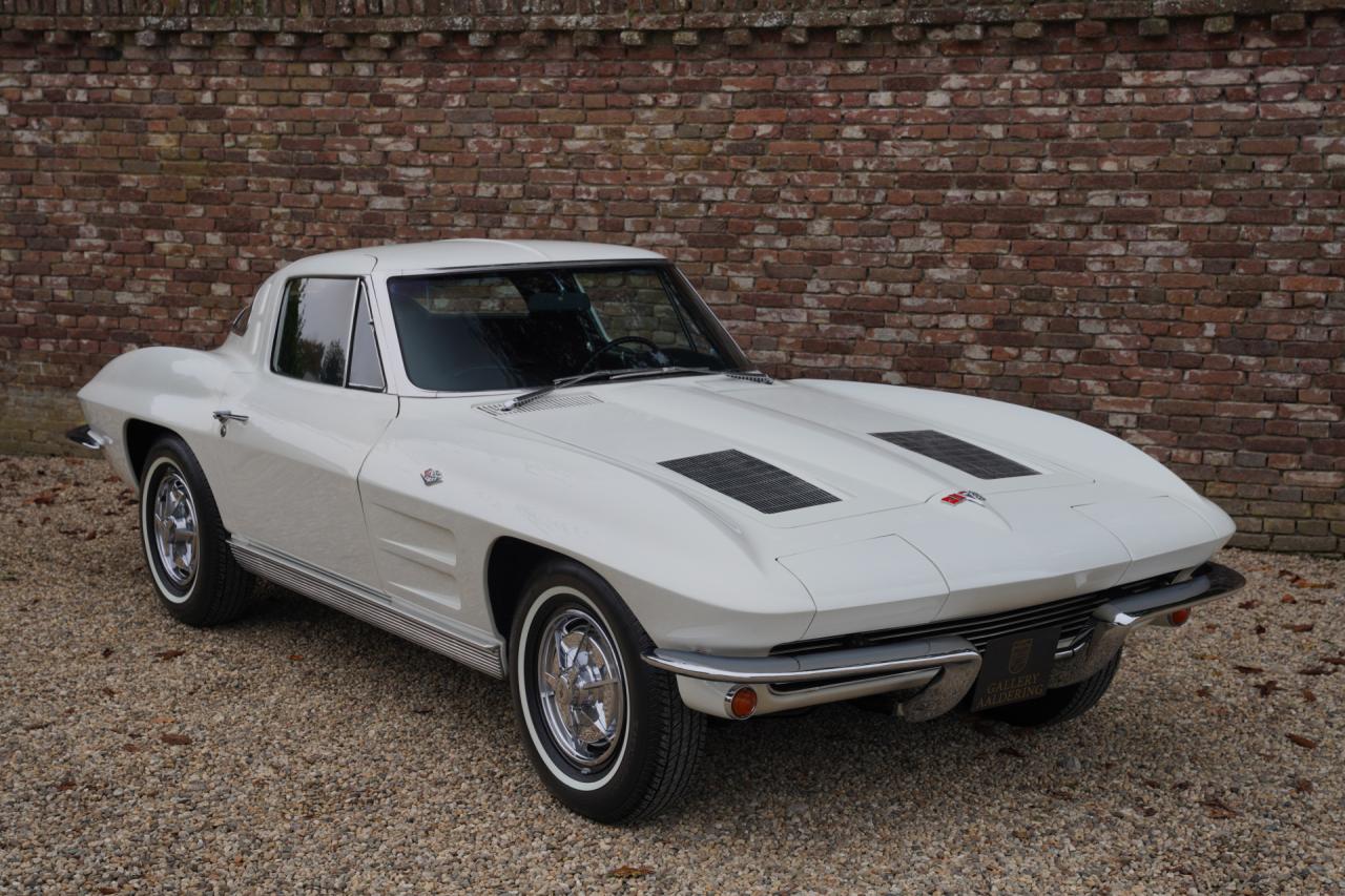 1963 Chevrolet Corvette C2 Sting Ray Split Window