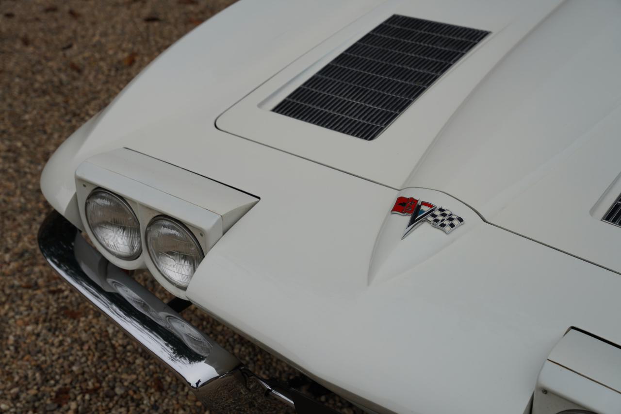 1963 Chevrolet Corvette C2 Sting Ray Split Window