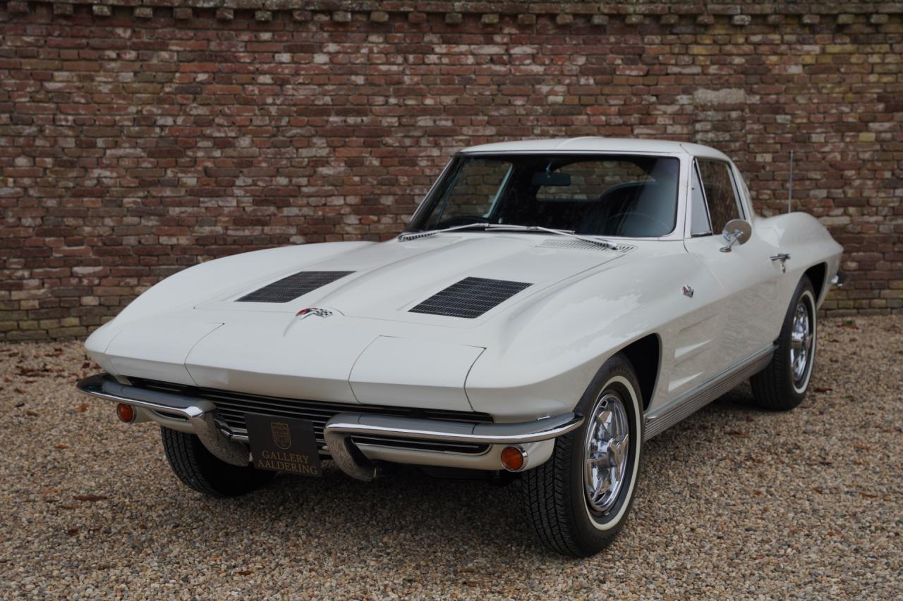 1963 Chevrolet Corvette C2 Sting Ray Split Window