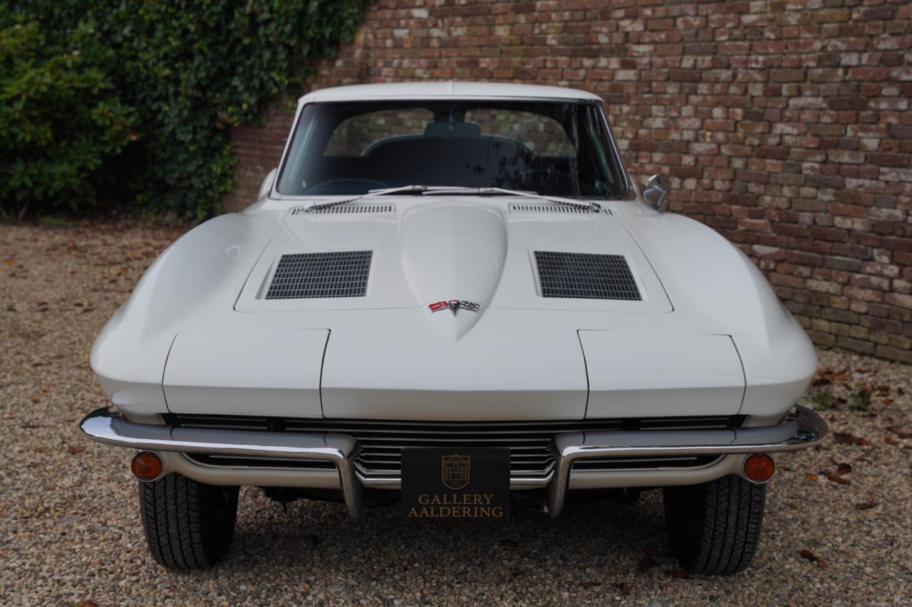 1963 Chevrolet Corvette C2 Sting Ray Split Window
