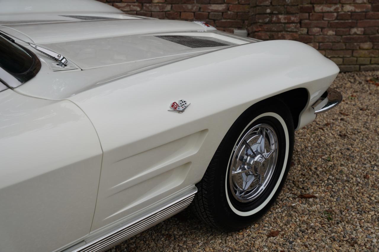 1963 Chevrolet Corvette C2 Sting Ray Split Window