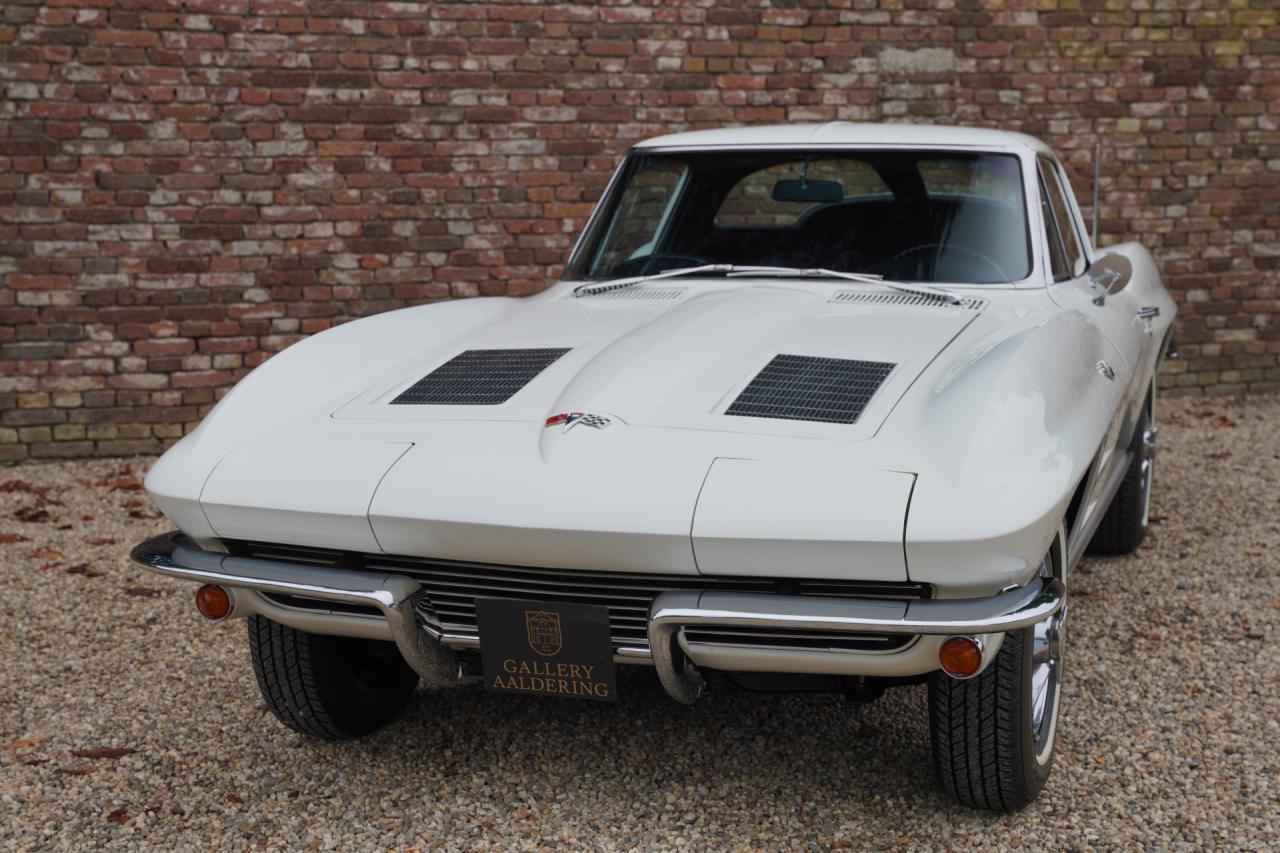 1963 Chevrolet Corvette C2 Sting Ray Split Window