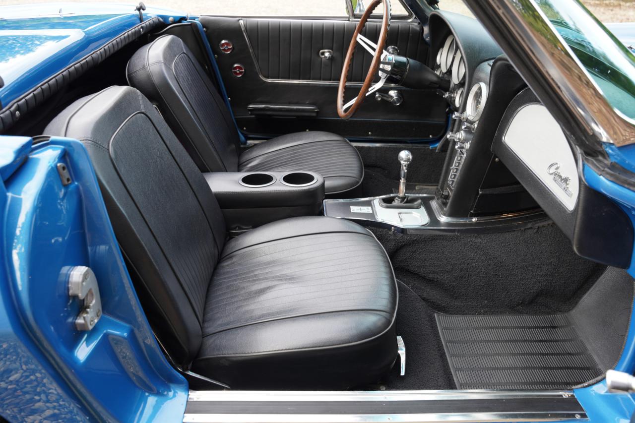 1964 Chevrolet Corvette C2 Sting Ray Convertible