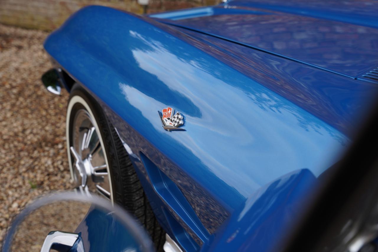 1964 Chevrolet Corvette C2 Sting Ray Convertible