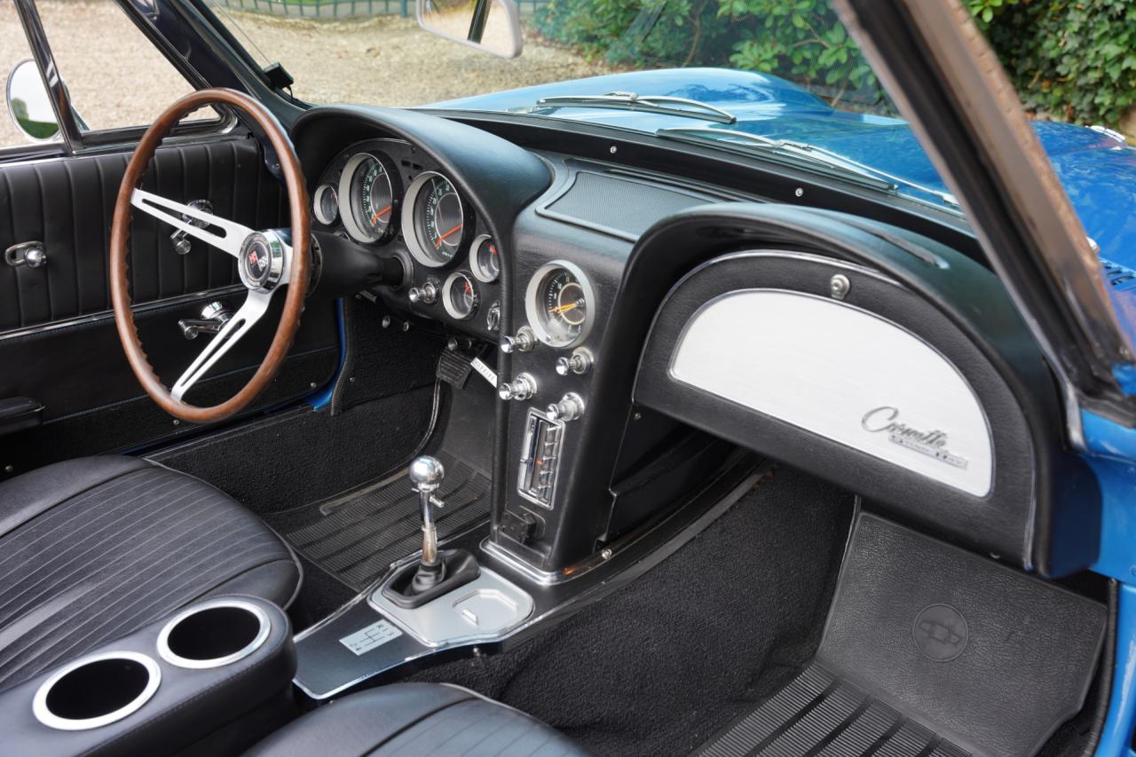 1964 Chevrolet Corvette C2 Sting Ray Convertible