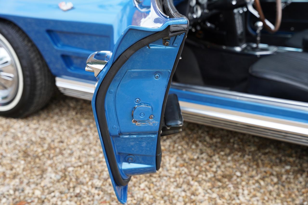 1964 Chevrolet Corvette C2 Sting Ray Convertible