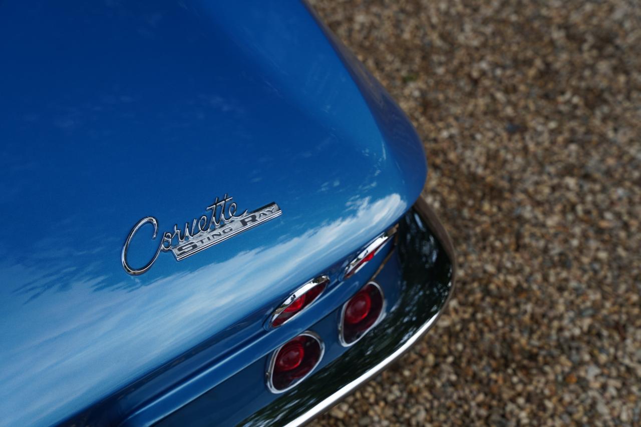1964 Chevrolet Corvette C2 Sting Ray Convertible