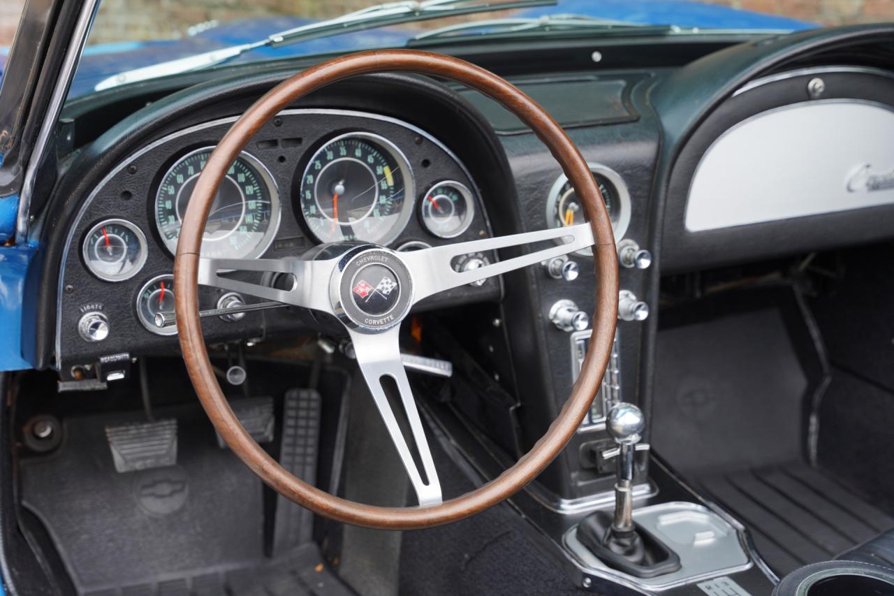 1964 Chevrolet Corvette C2 Sting Ray Convertible