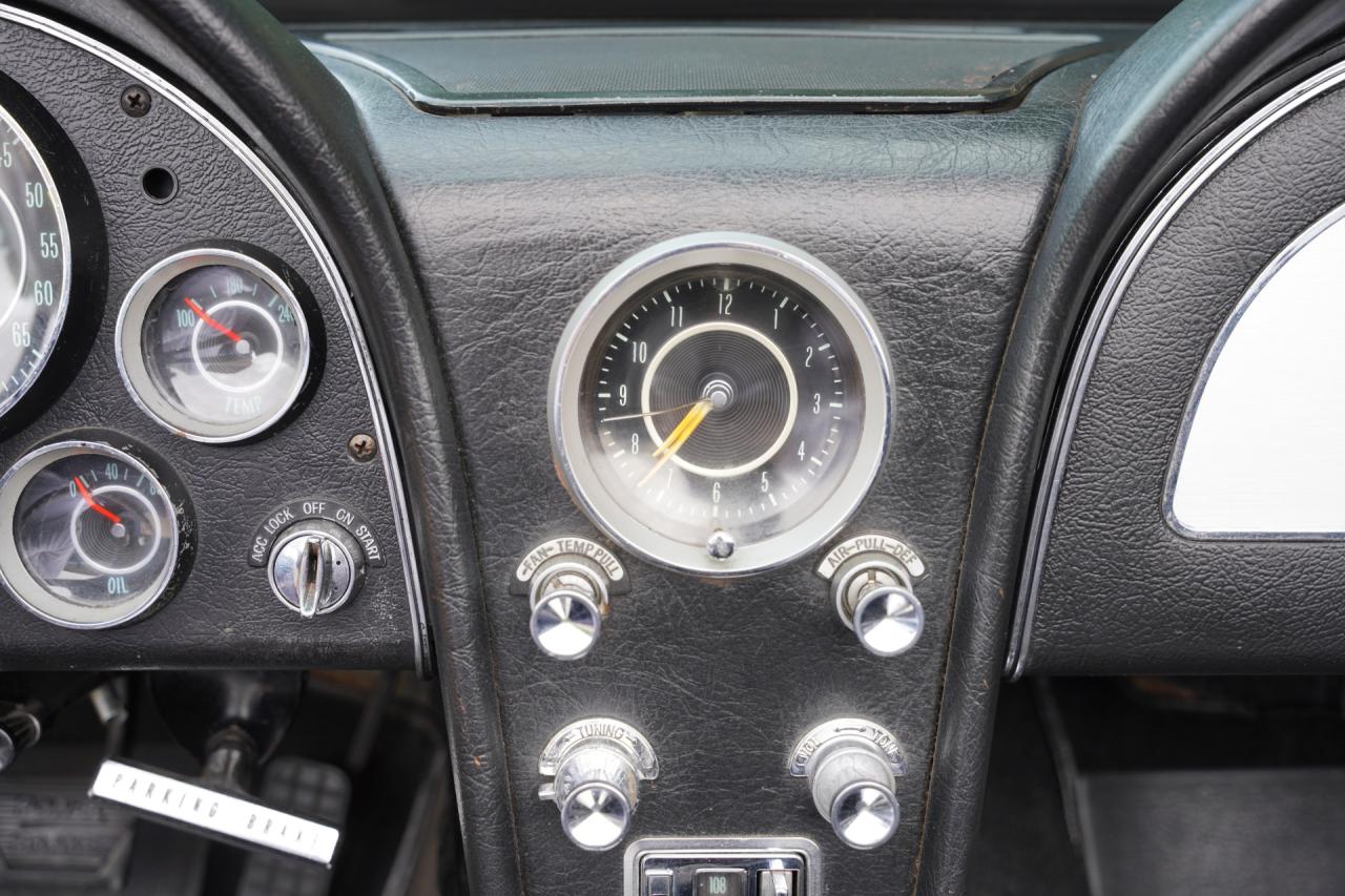 1964 Chevrolet Corvette C2 Sting Ray Convertible