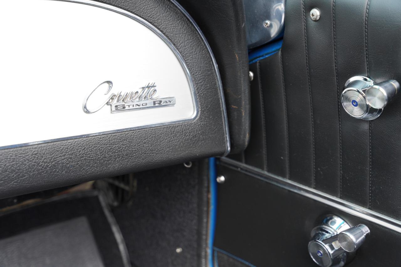 1964 Chevrolet Corvette C2 Sting Ray Convertible