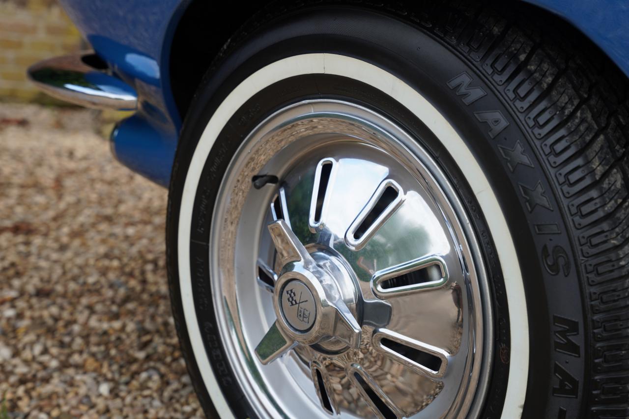 1964 Chevrolet Corvette C2 Sting Ray Convertible