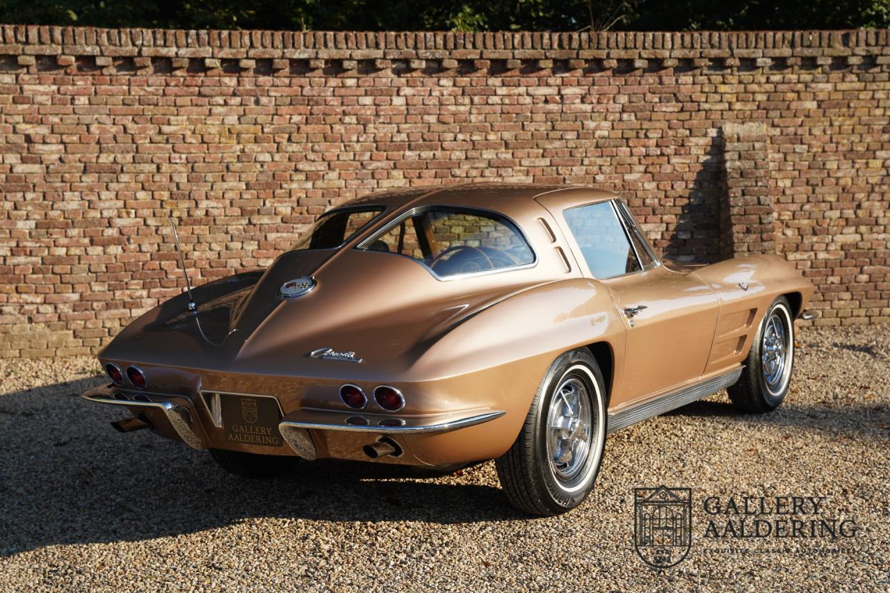 1963 Chevrolet C2 Sting Ray Coup&eacute; Split window