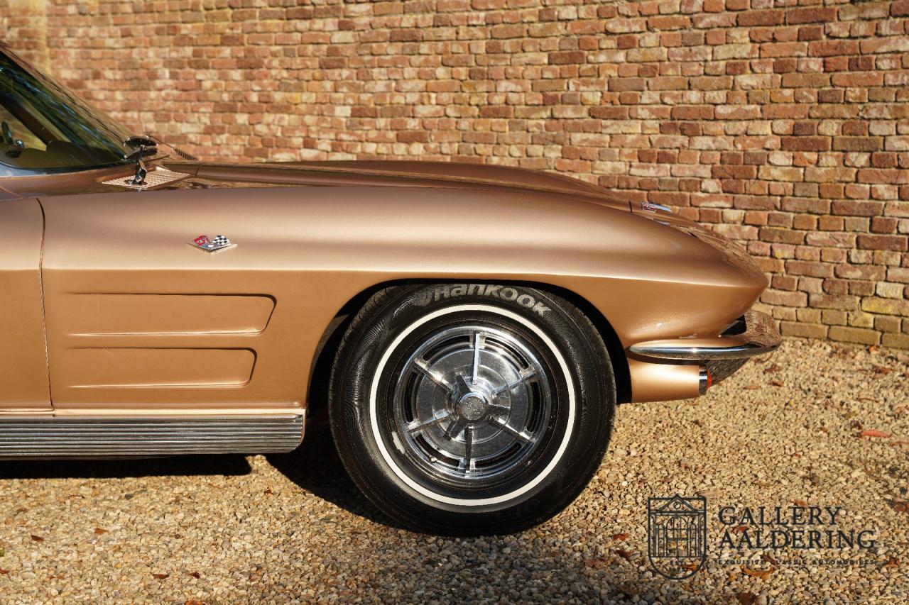 1963 Chevrolet C2 Sting Ray Coup&eacute; Split window