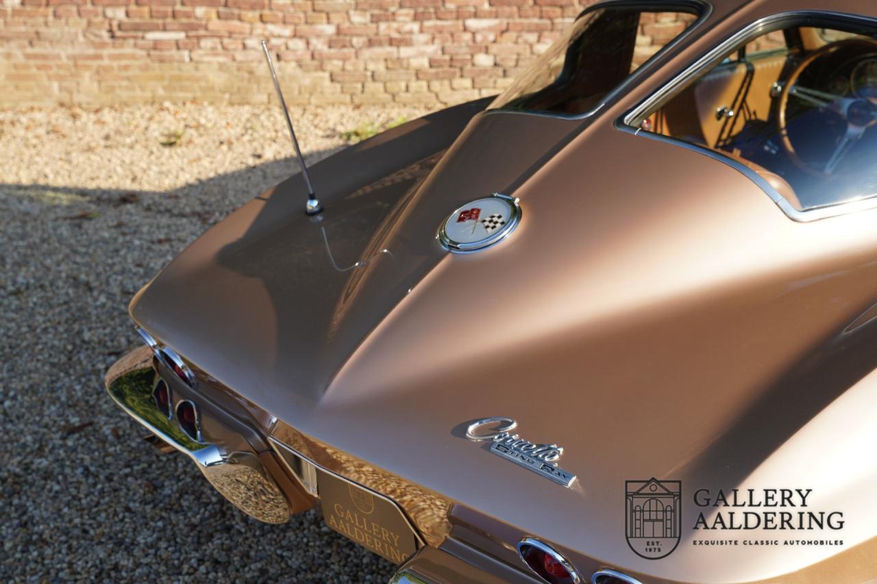 1963 Chevrolet C2 Sting Ray Coup&eacute; Split window