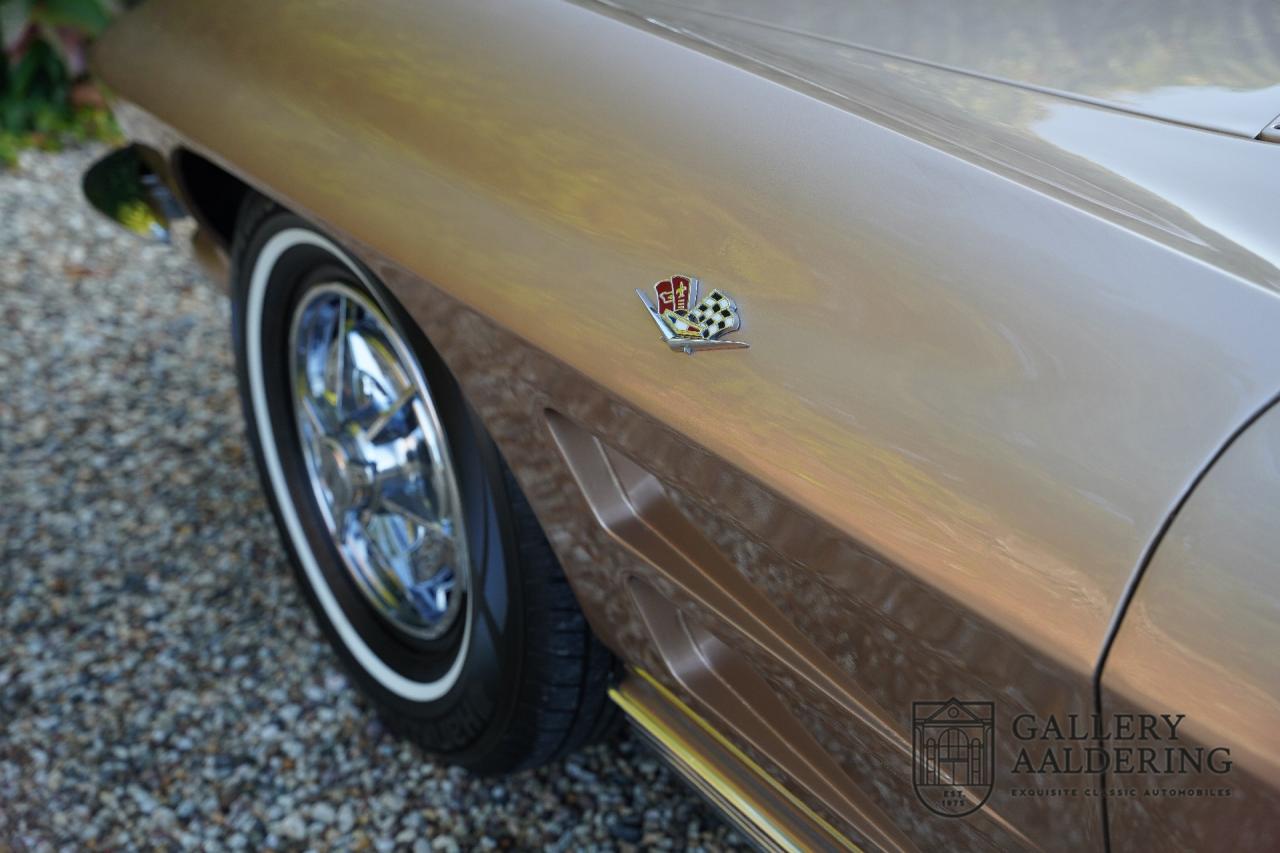 1963 Chevrolet C2 Sting Ray Coup&eacute; Split window