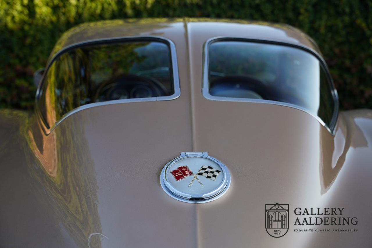 1963 Chevrolet C2 Sting Ray Coup&eacute; Split window
