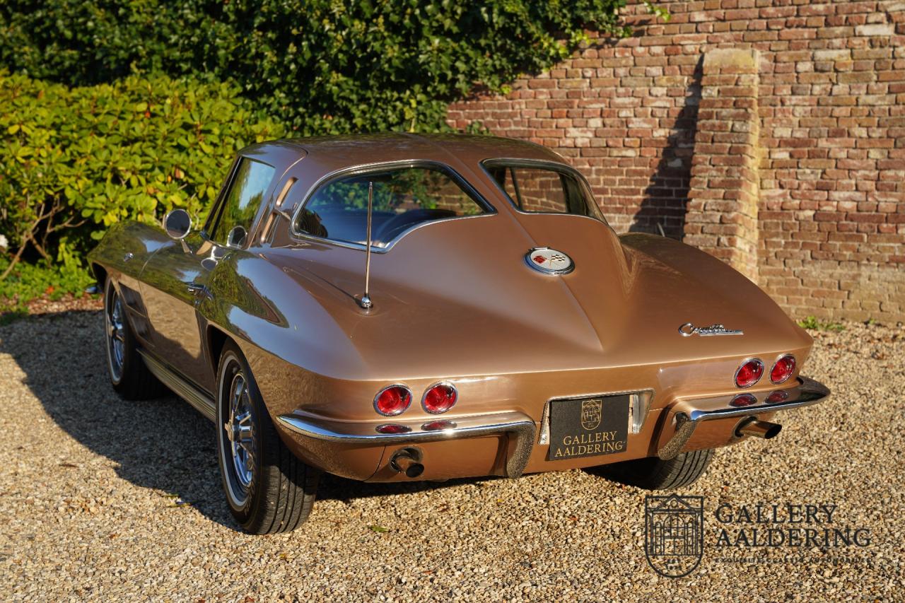 1963 Chevrolet C2 Sting Ray Coup&eacute; Split window