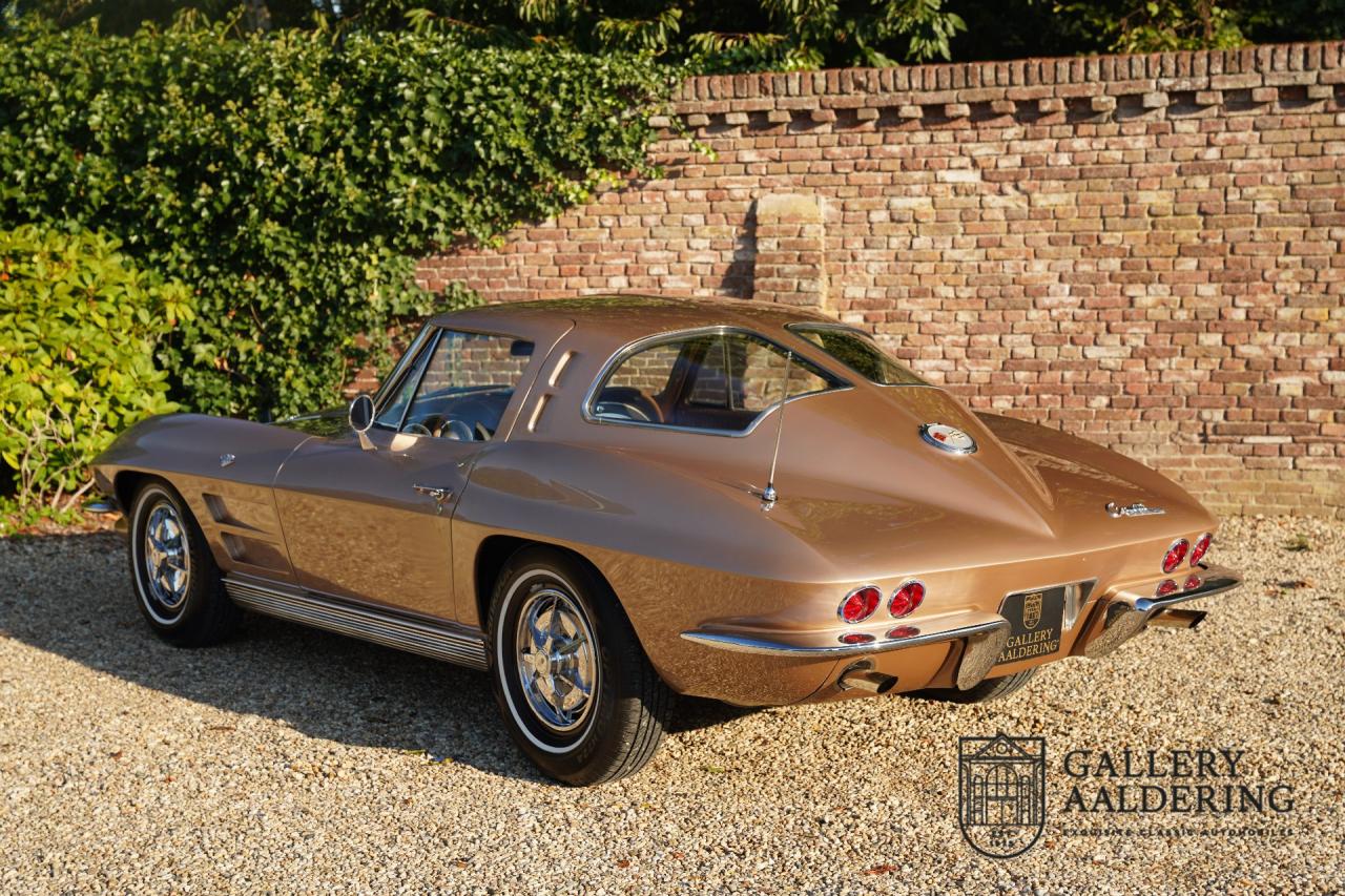 1963 Chevrolet C2 Sting Ray Coup&eacute; Split window
