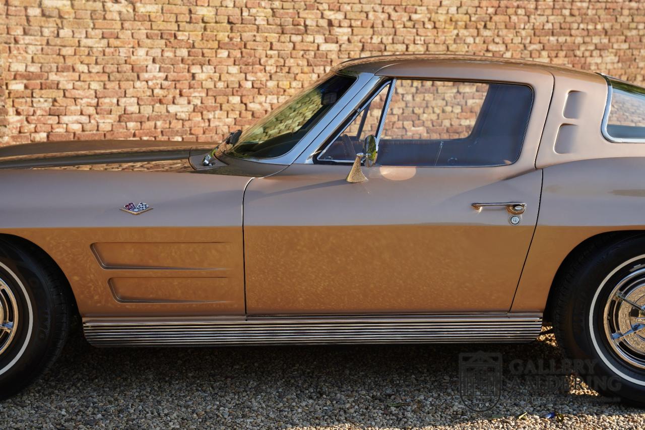 1963 Chevrolet C2 Sting Ray Coup&eacute; Split window