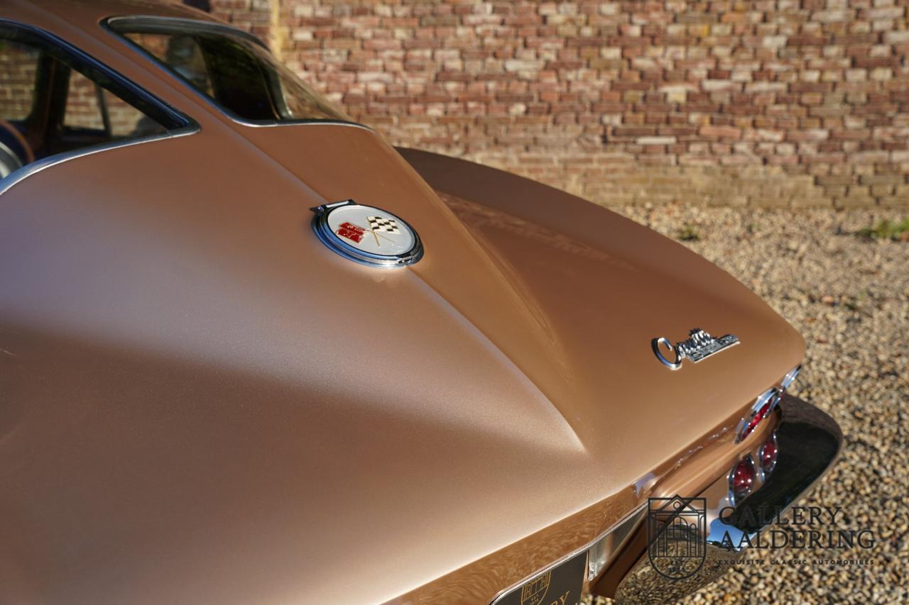1963 Chevrolet C2 Sting Ray Coup&eacute; Split window