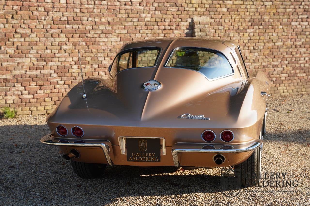 1963 Chevrolet C2 Sting Ray Coup&eacute; Split window