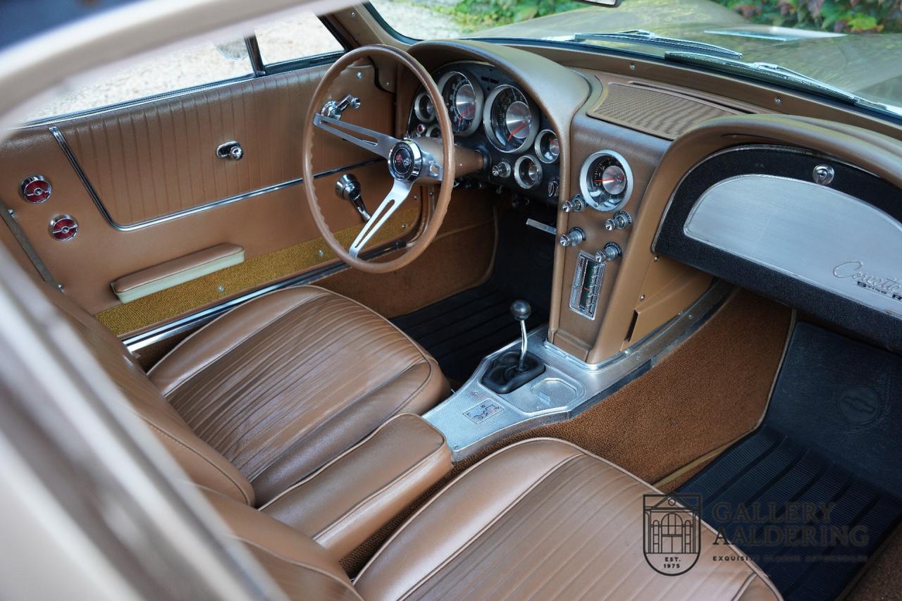 1963 Chevrolet C2 Sting Ray Coup&eacute; Split window